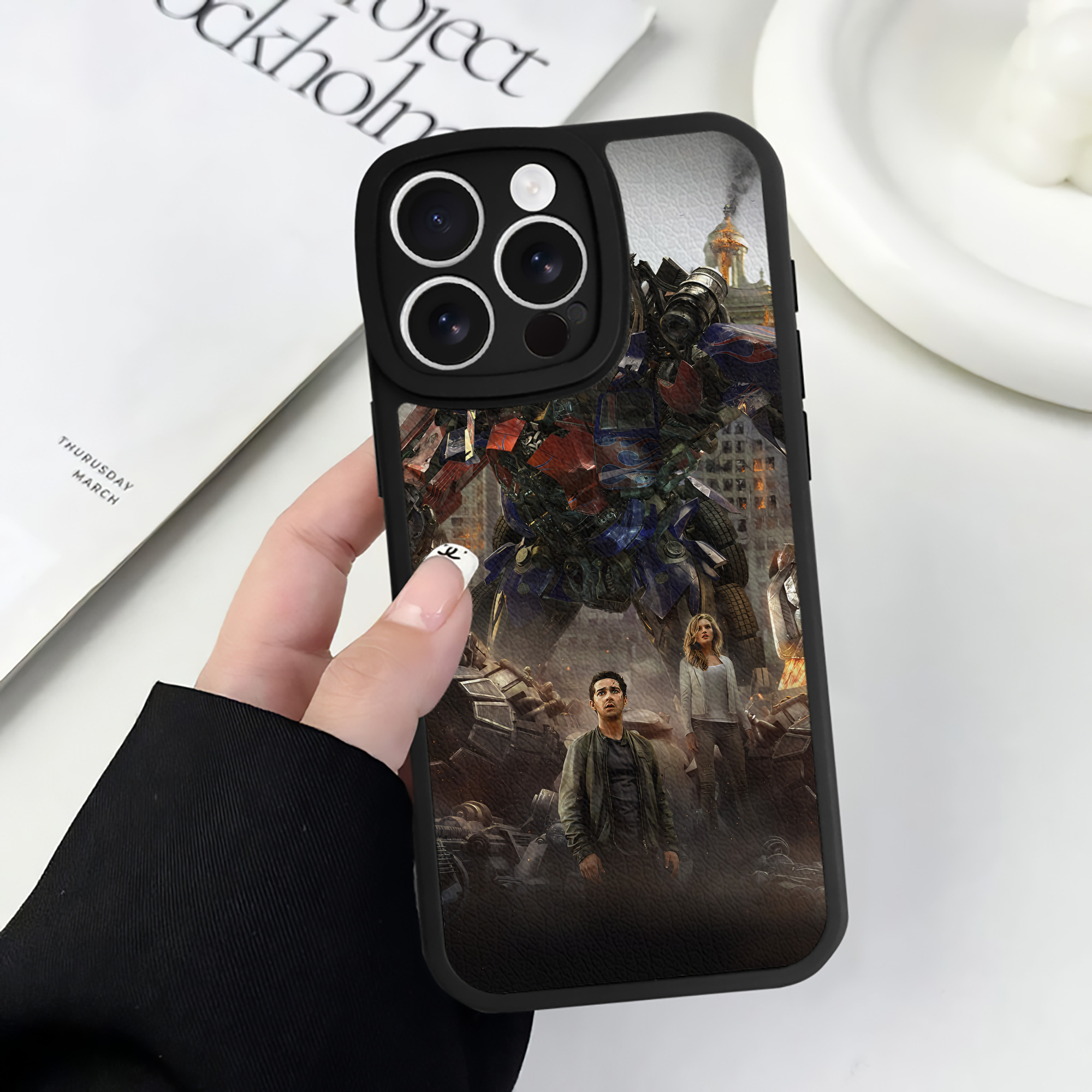 （画像用） Transformers トランスフォーマー 【iPhone 16シリーズ対応】シリコンスマホケース（レザー調） 材質：シリコン